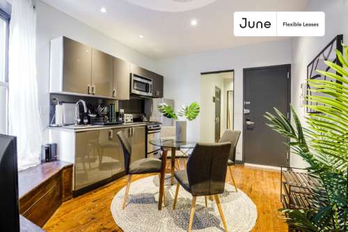 Private bedroom in 4 bed/2 bath Home 18 2