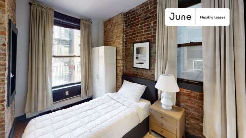 Private bedroom in 4 bed/2 bath Home 19 2