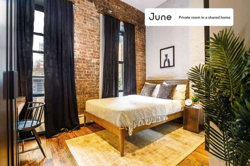 Private bedroom in 4 bed/2 bath Home 60 3