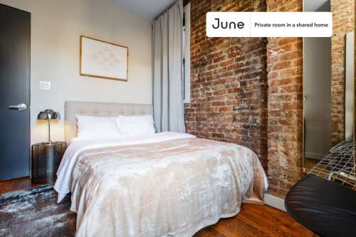 Private bedroom in 4 bed/2 bath Home 60 0