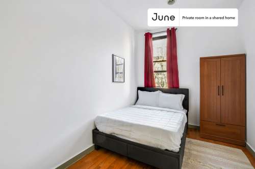 Private bedroom in 4 bed/1.5 bath Home 9 2