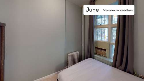Private bedroom in 3 bed/1 bath Home 57 1