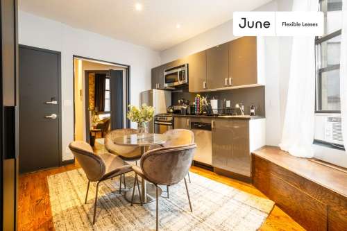 Private bedroom in 4 bed/2 bath Home 70 0