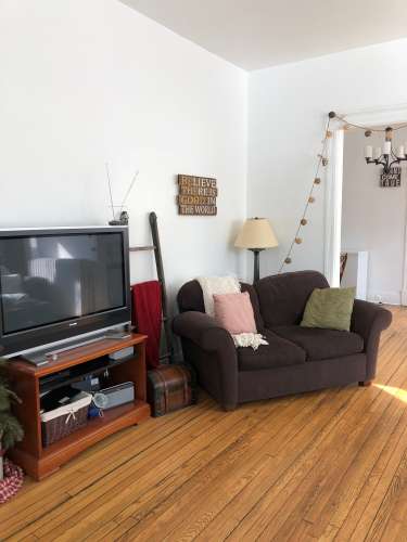 S Bed 1231-1233 Graham Ave 7