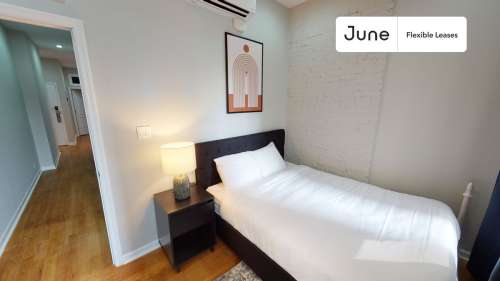 Private bedroom in 3 bed/1 bath Home 65 0