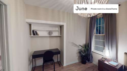 Private bedroom in 3 bed/1 bath Home 73 3