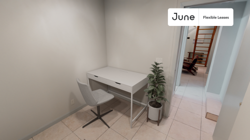 Private bedroom in 3 bed/1 bath Home 87 3