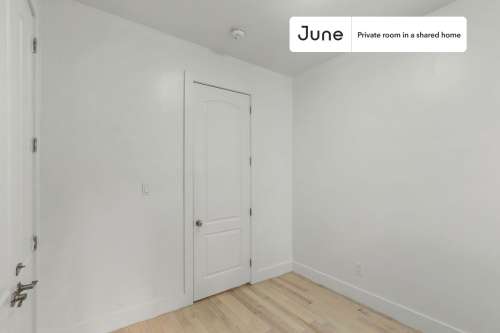 Private bedroom in 4 bed/1 bath Home 217 2