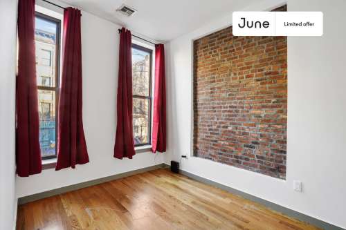 Private bedroom in 4 bed/1.5 bath Home 10 2