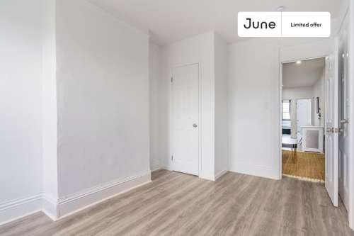 Private bedroom in 4 bed/1 bath Home 7 1