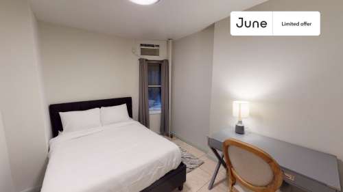 Private bedroom in 3 bed/1 bath Home 98 0