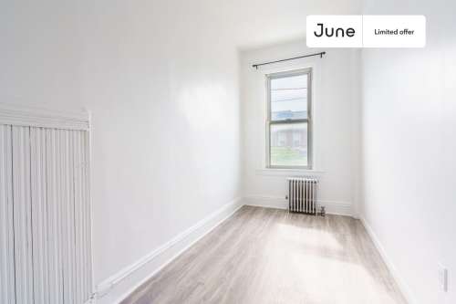 Private bedroom in 4 bed/1 bath Home 7 3