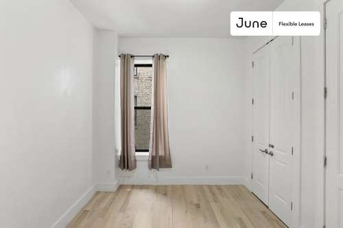 Private bedroom in 4 bed/1 bath Home 250 2