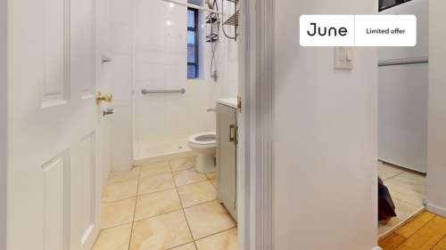 Private bedroom in 3 bed/1 bath Home 0 3
