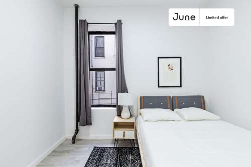Private bedroom in 4 bed/1 bath Home 254 1