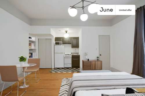 Studio  in Upper West Side on a flexible lease 10 2