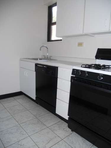 S Bed Royal Garden Apartments 25