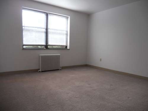 S Bed Royal Garden Apartments 4