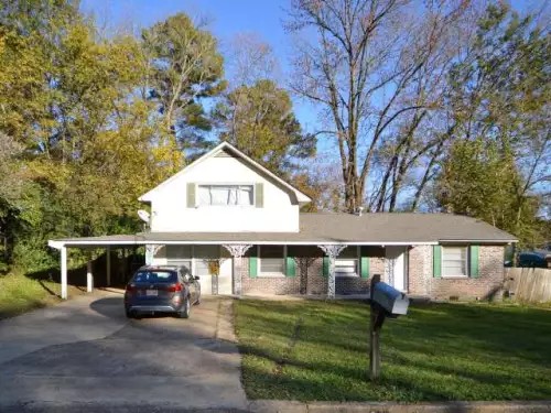 2025-04/MISSISSIPPI-STATE-Apartment-Building-15829760.webp