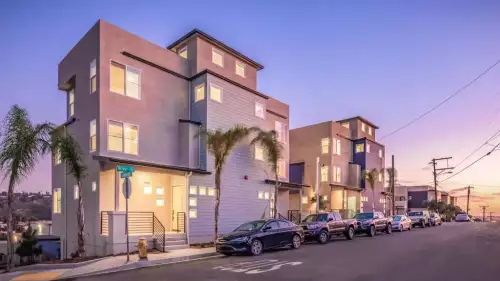 2025-04/SDSU-Apartment-Building-16467128.webp