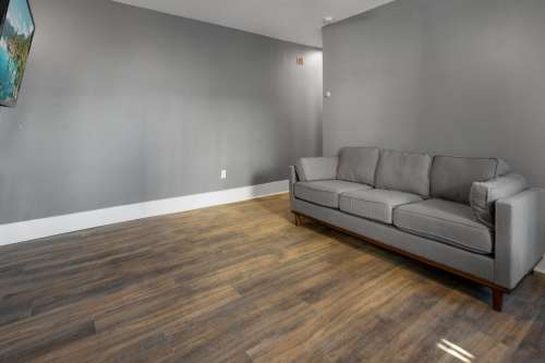 404-406 University Ave 5 3