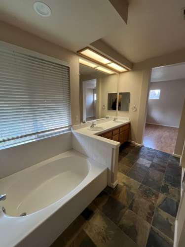 Beautiful Large Home in Northwest Davis 2