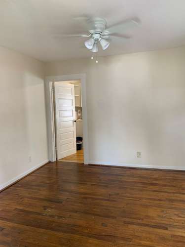 Cute 1 bed/1 bath Duplex 1 1