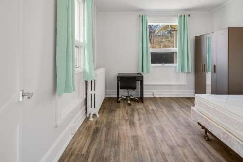 404-406 University Ave 7 3