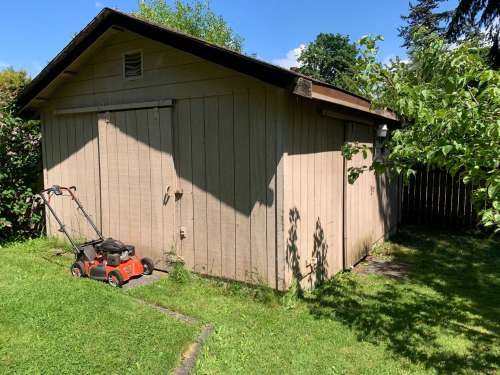 Preleasing Now! Split-level 4 Bedroom + 3 Bath House 5 3