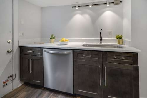 404-406 University Ave 15 0