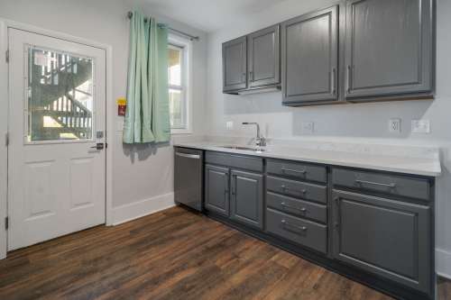 404-406 University Ave 19 2