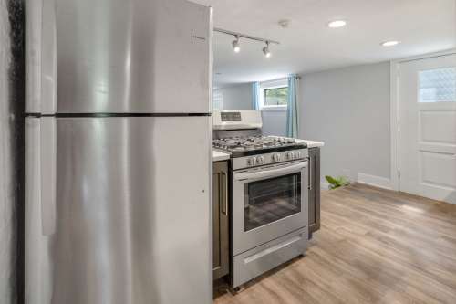 404-406 University Ave 15 1