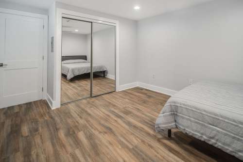 404-406 University Ave 17 3