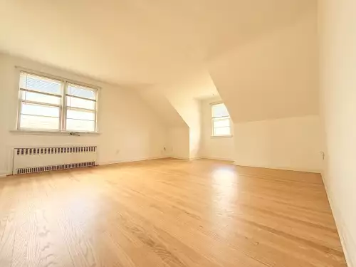 2025-09/RUTGERS-Apartment-Building-16681955.webp