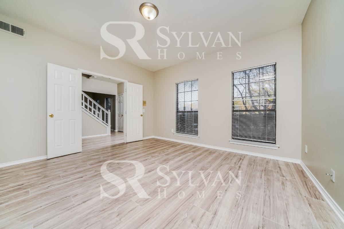002-photo-living-room-12422387.jpg