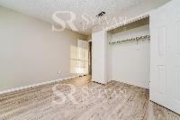 Click to view - 008-photo-bedroom-12422398.jpg