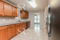 Click to view - 005-photo-kitchen-11700421.jpg