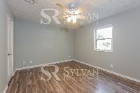 Click to view - 008-photo-main-bedroom-11730720.jpg