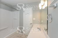 Click to view - 012-photo-bathroom-11730724.jpg