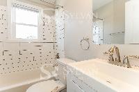 Click to view - 013-photo-bathroom-11566509.jpg