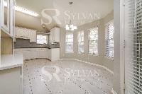 Click to view - 003-photo-dining-room-11594697.jpg