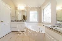 Click to view - 008-photo-main-bathroom-11594706.jpg