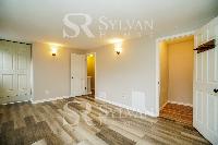 Click to view - 008-photo-main-bedroom-10044426.jpg