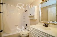 Click to view - 012-photo-bathroom-10046149.jpg