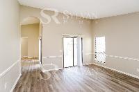 Click to view - 002-photo-living-room-12504300.jpg