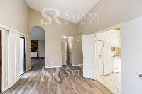 Click to view - 003-photo-living-room-12504303.jpg