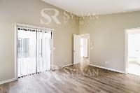 Click to view - 007-photo-main-bedroom-12504304.jpg