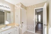 Click to view - 008-photo-main-bathroom-12504292.jpg