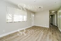 Click to view - 002-photo-living-room-10067968.jpg