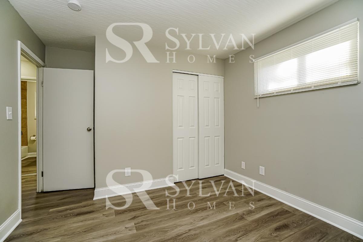 012-photo-bedroom-10067964.jpg